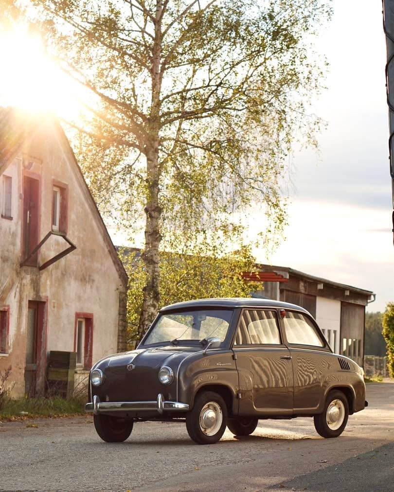 🇩🇪 Kleine Klassiker, große Momente 

🇬🇧 small classics, big moments

📸 denise.zn

🚗 Goggomobil T250

🛞...