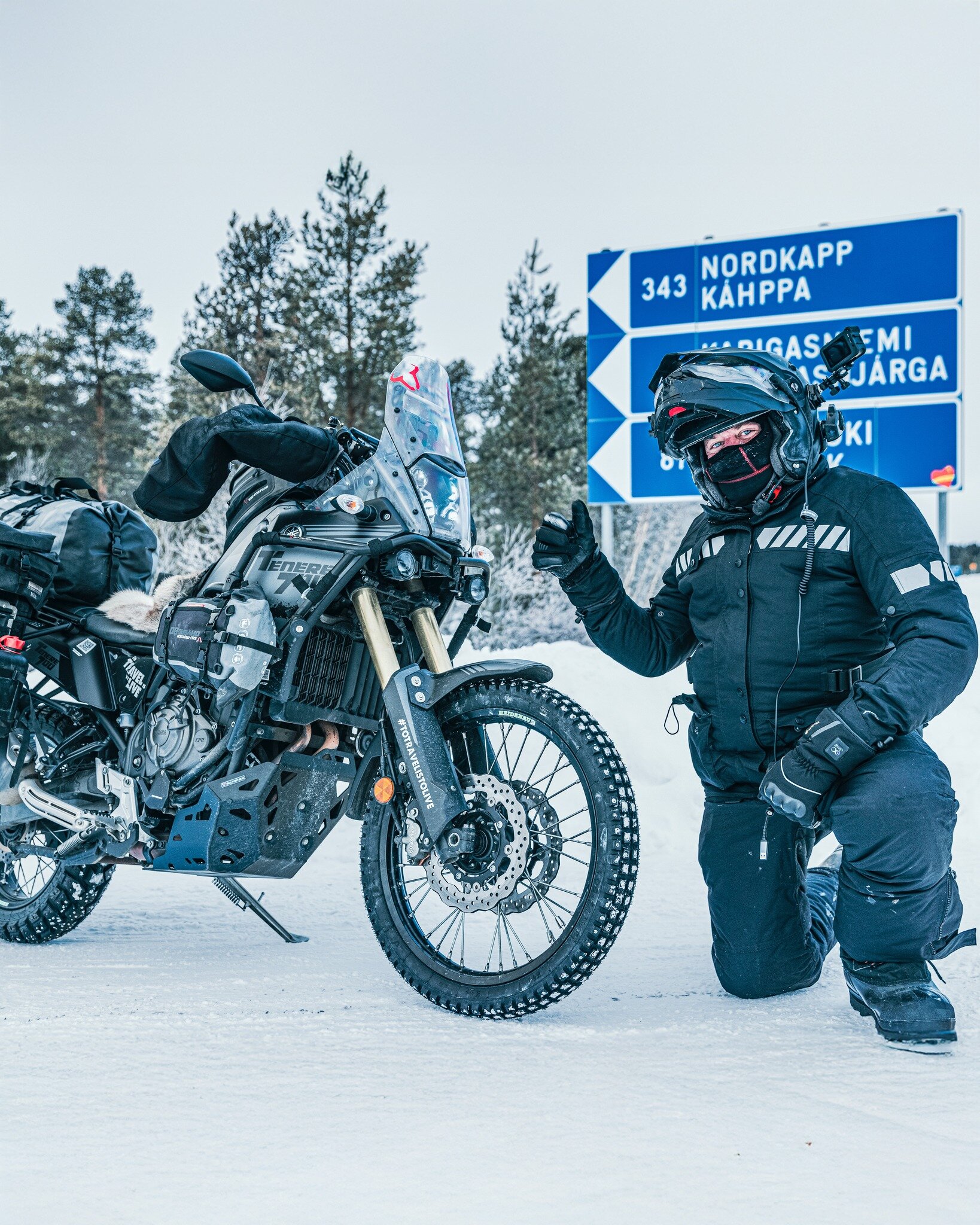 🇩🇪 Eisige Temperaturen, schneebedeckte Straßen und herausfordernde Wege bis zum Nordkap – unter solchen Bedingungen...
