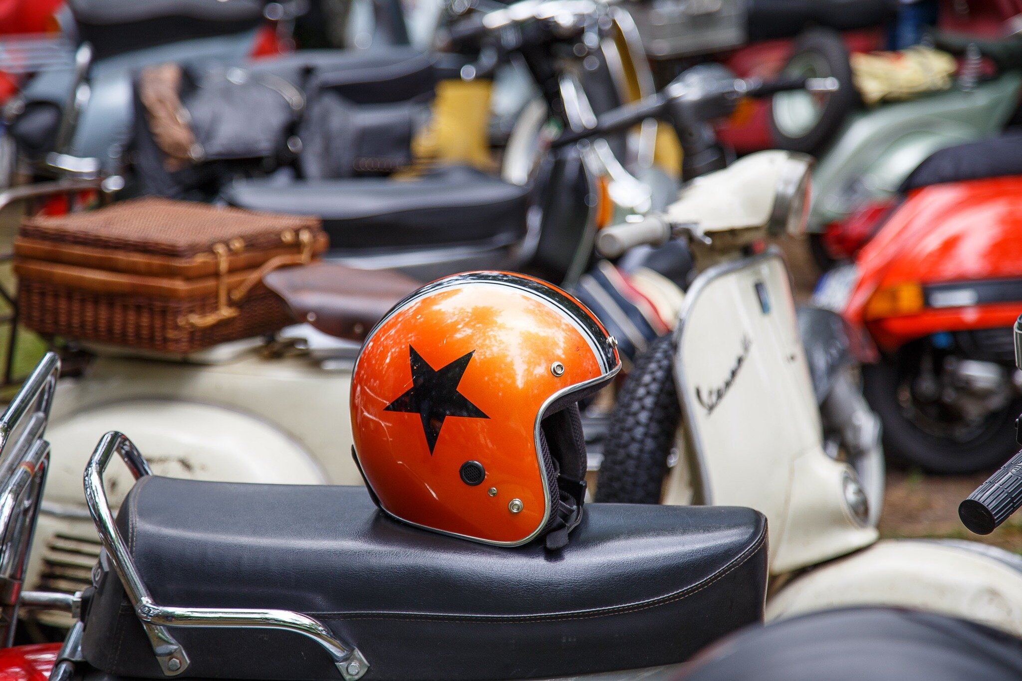 🇩🇪 Ein Blick zurück auf über 60 Jahre Vespa-Geschichte in Regensburg.
Seit 1956 rollt der Vespa Club Regensburg mit...